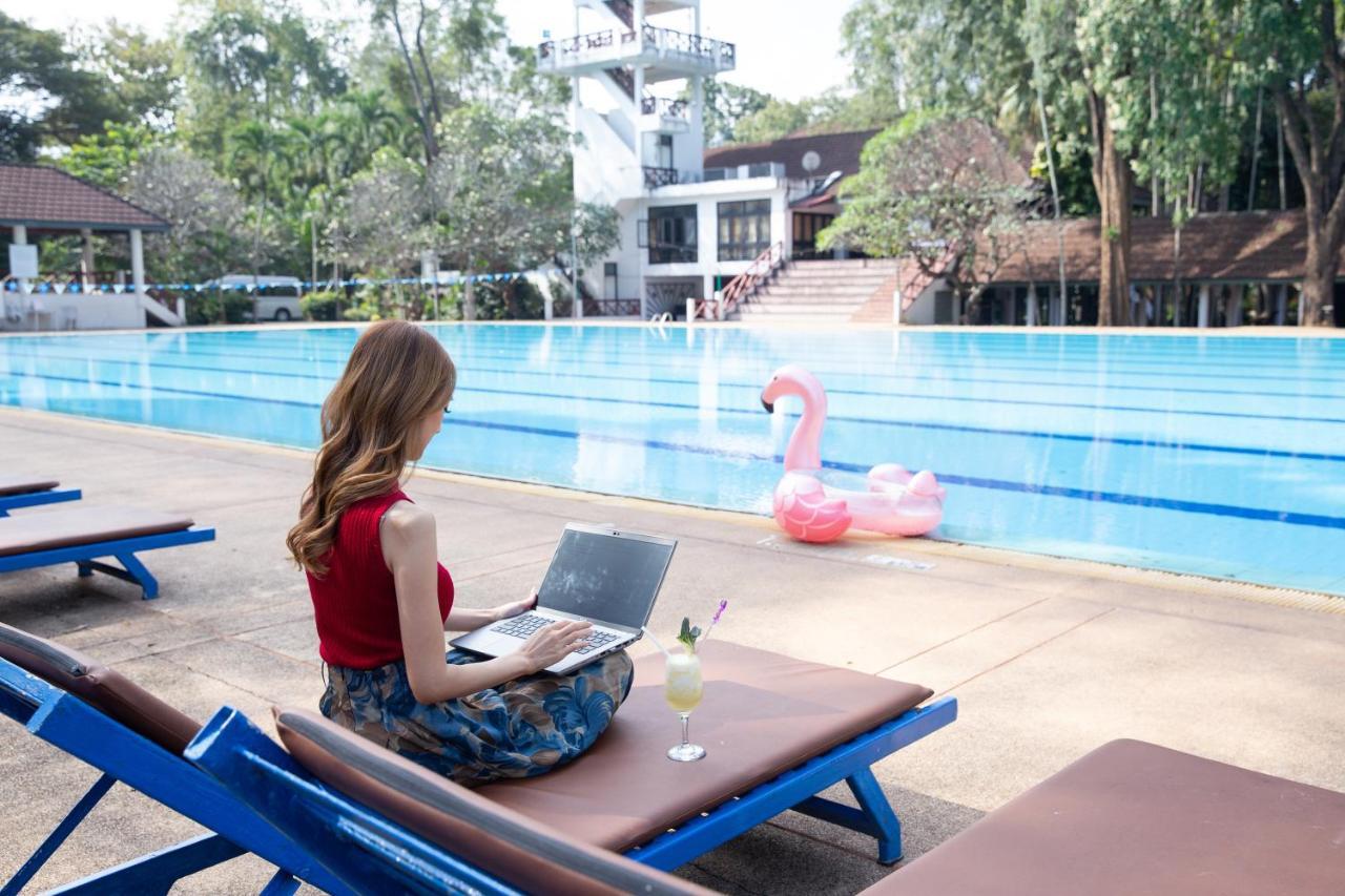 The Imperial Chiang Mai Resort & Sports Club Esterno foto